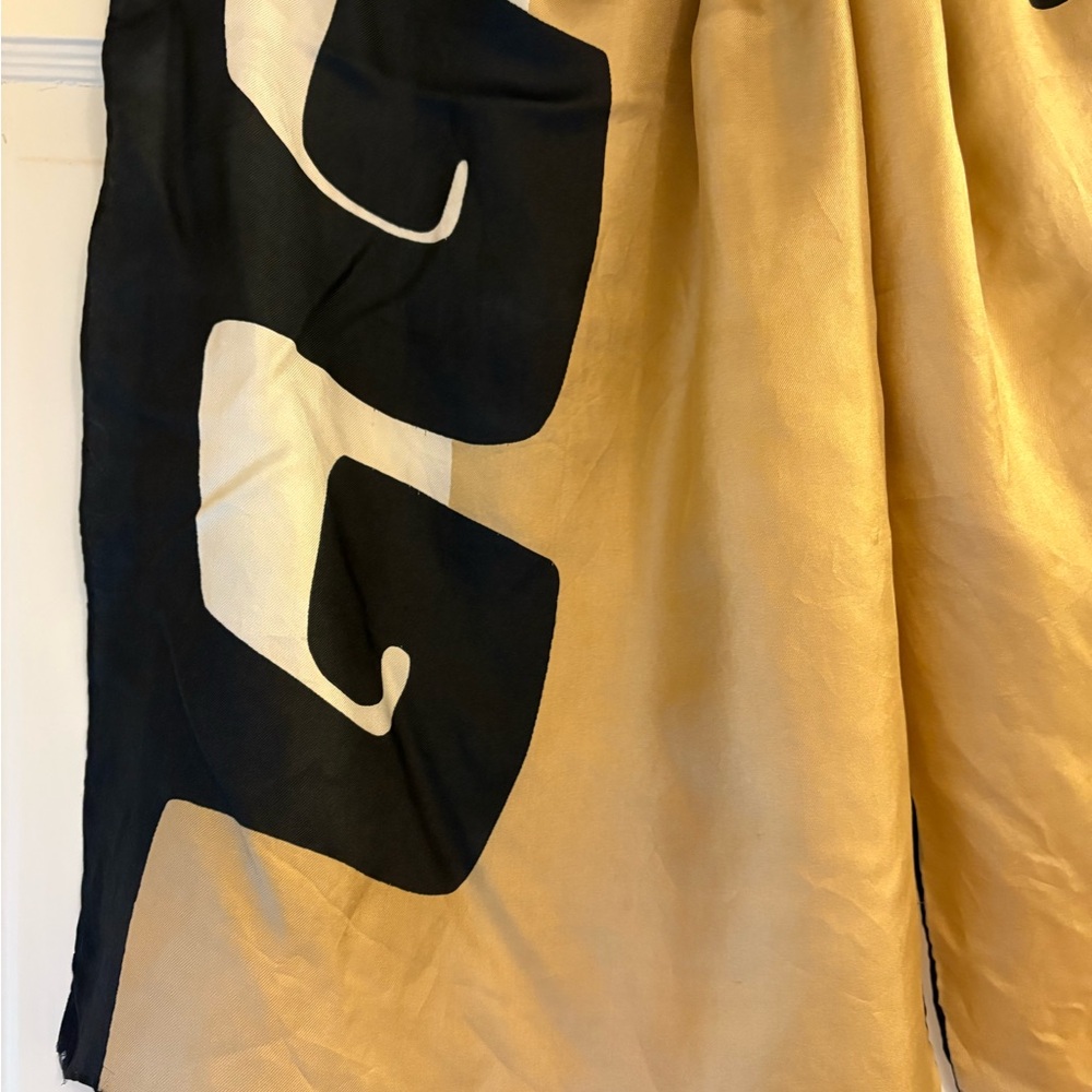 Vintage Silk Tan and Black Scarf - Picture 4 of 4